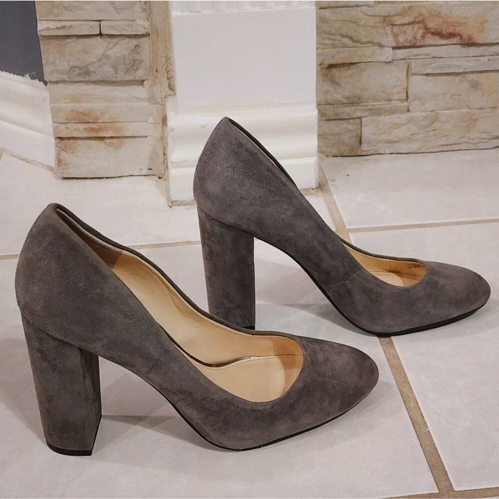 Jessica Simpson Gray Suede‎ Leather Block Heel Round Toe Classic Pumps Size 7.5